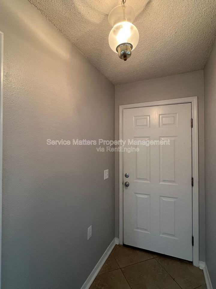 174 Wildflower Ln - Photo 5 of 39
