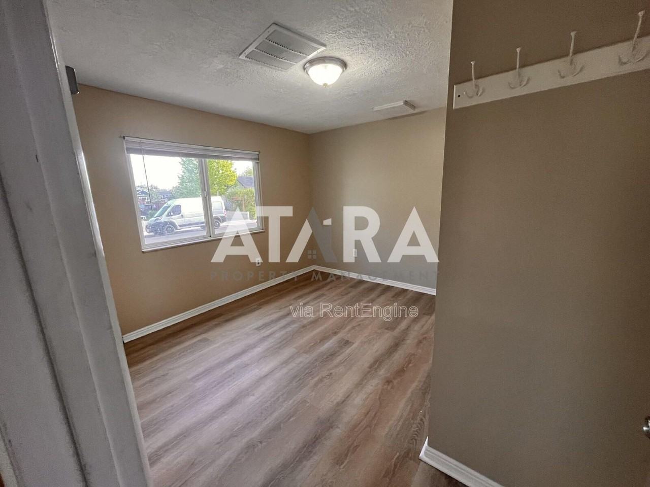 745 E 3155 S - Photo 7 of 26