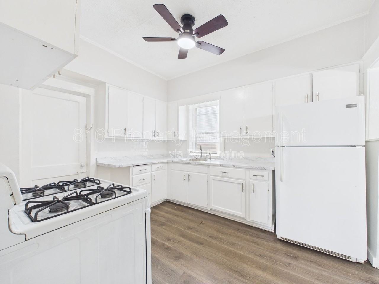 6921 Prospect Ave #C - Photo 4 of 18