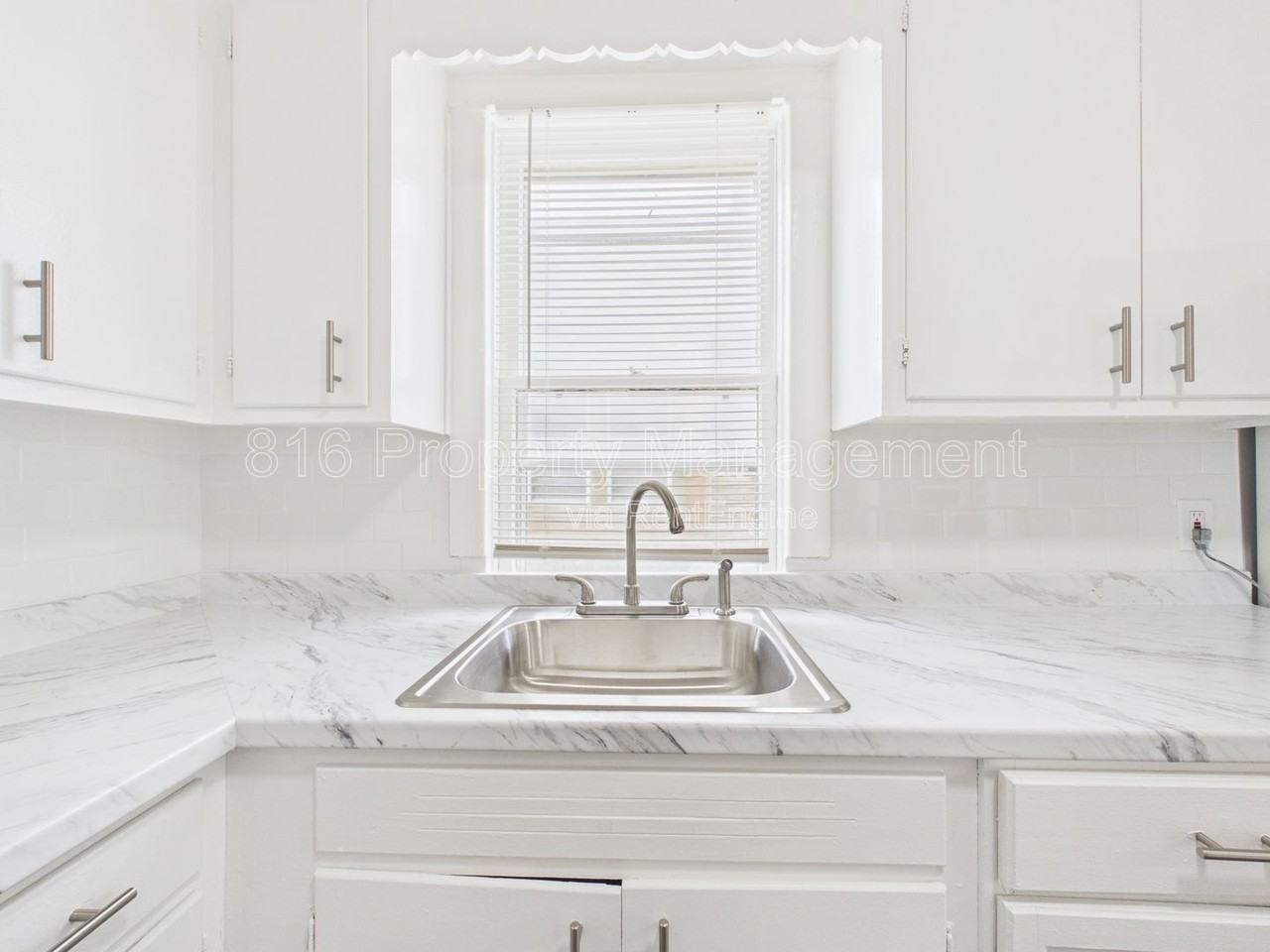 6921 Prospect Ave #C - Photo 6 of 18