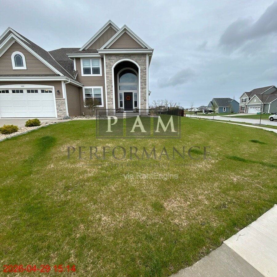 1952 N Cora Dr - Photo 2 of 44