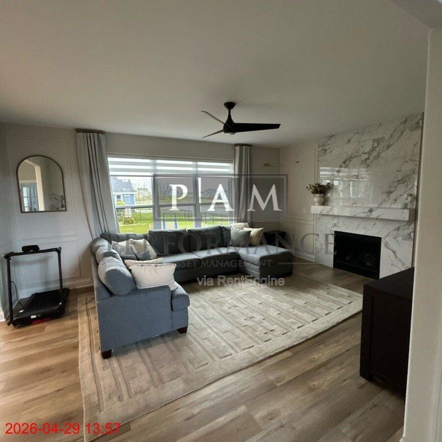 1952 N Cora Dr - Photo 4 of 44