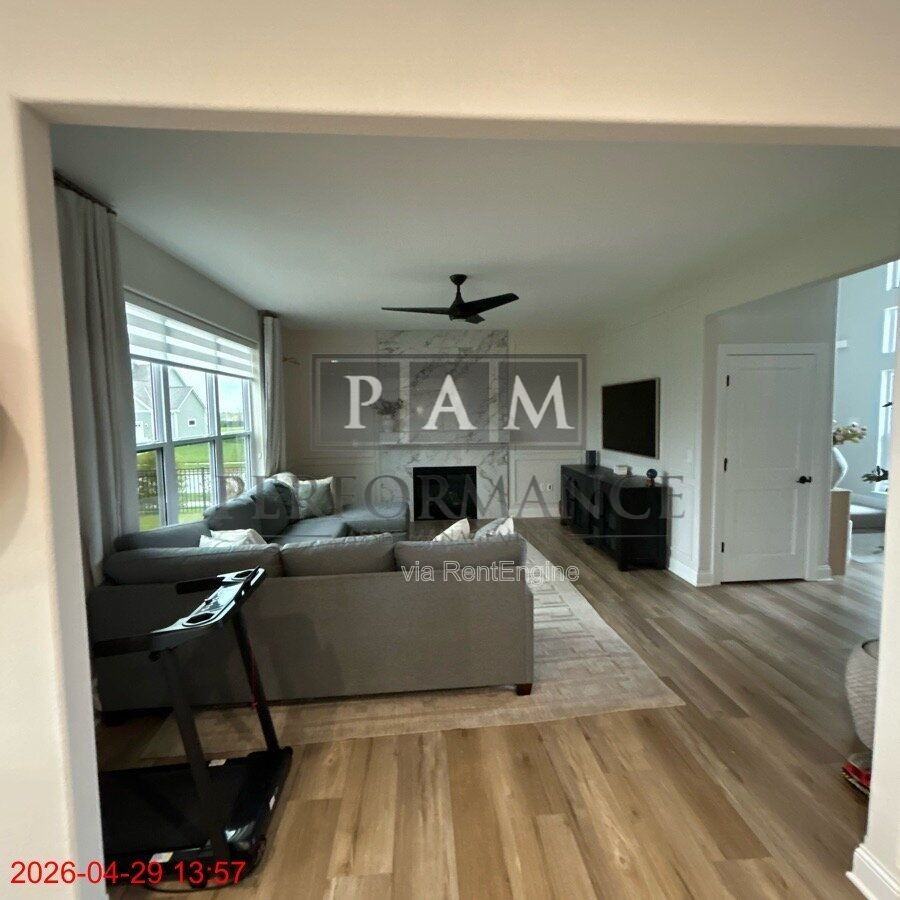 1952 N Cora Dr - Photo 5 of 44