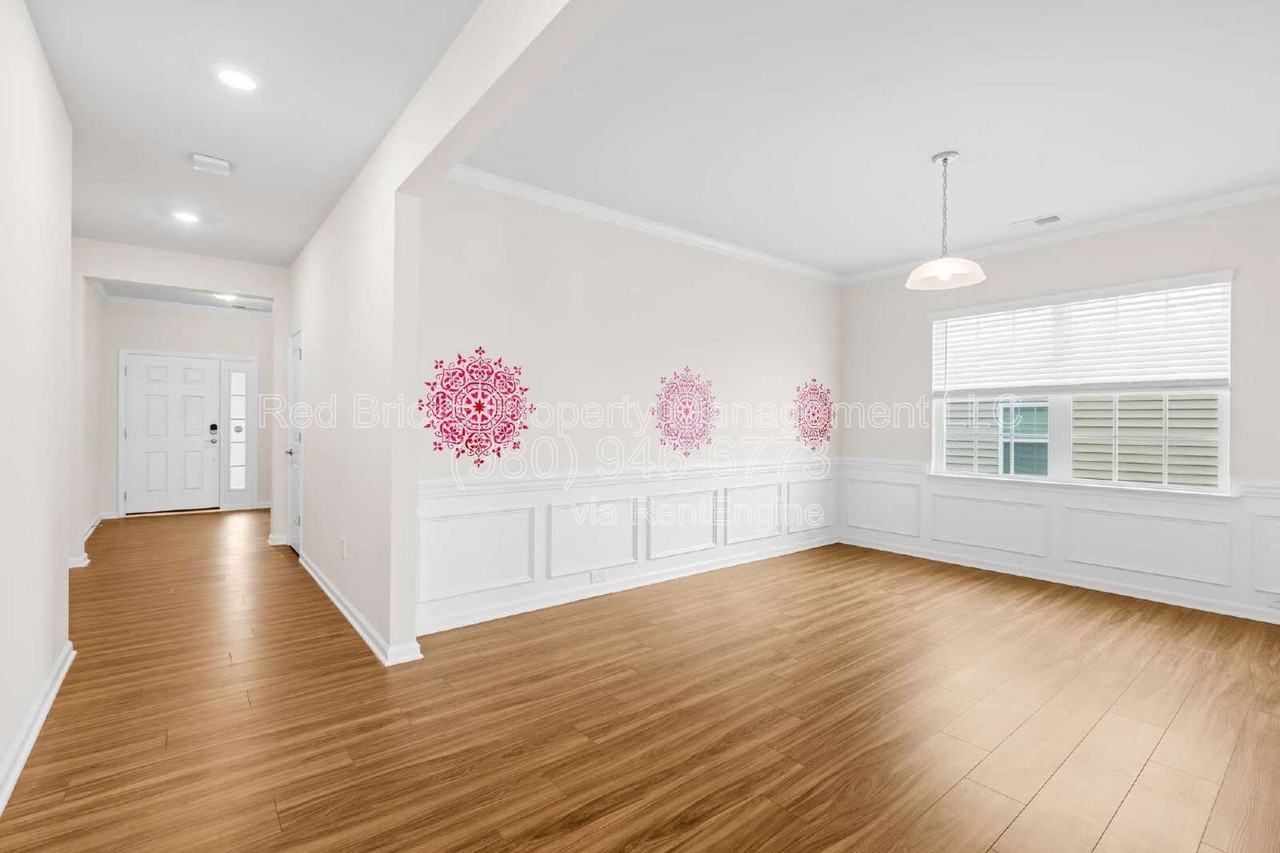 2207 Restina Dr - Photo 4 of 30