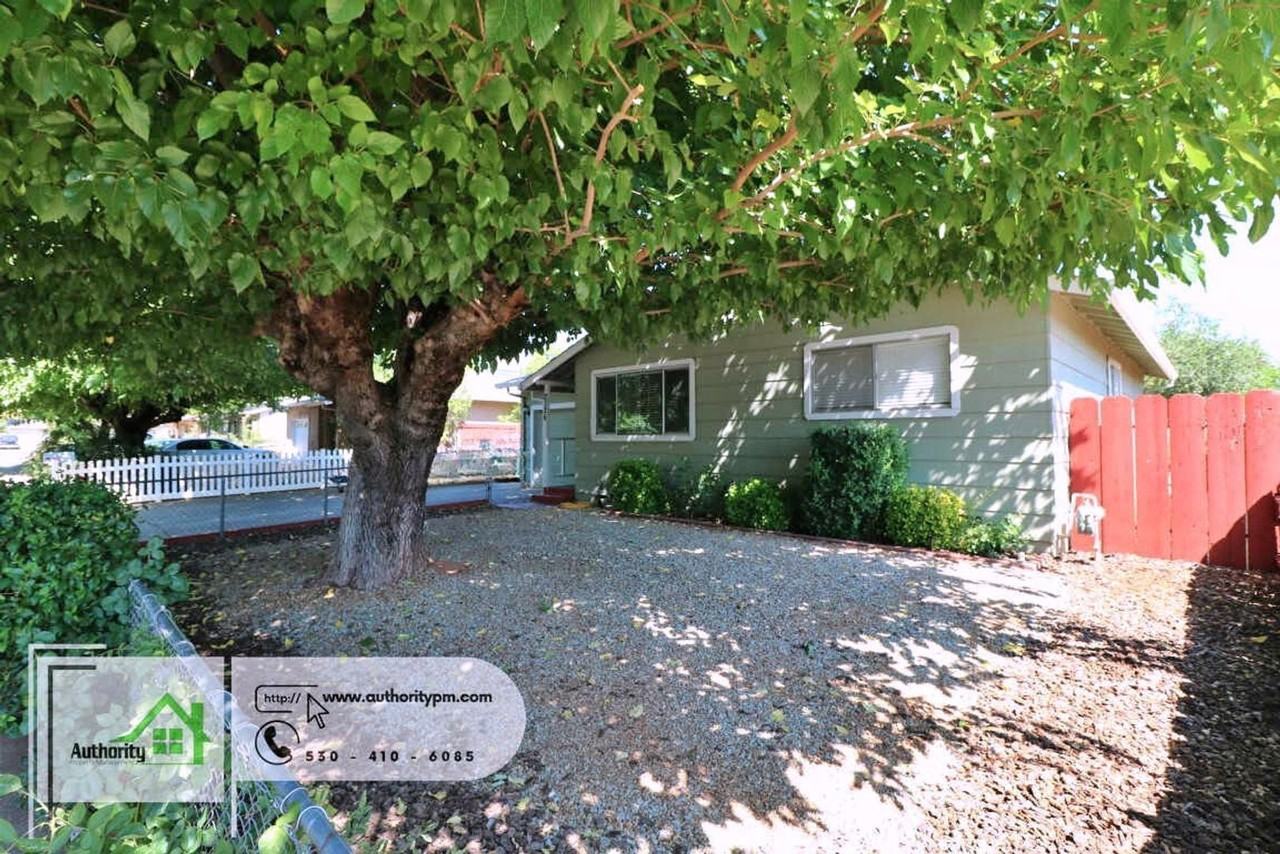 2326 Corona St - Photo 2 of 21