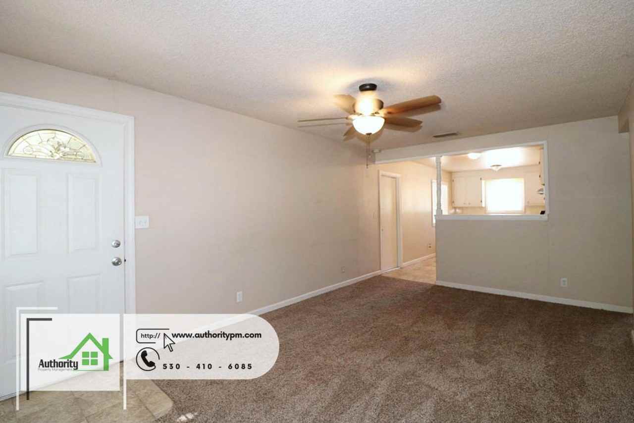 2326 Corona St - Photo 5 of 21