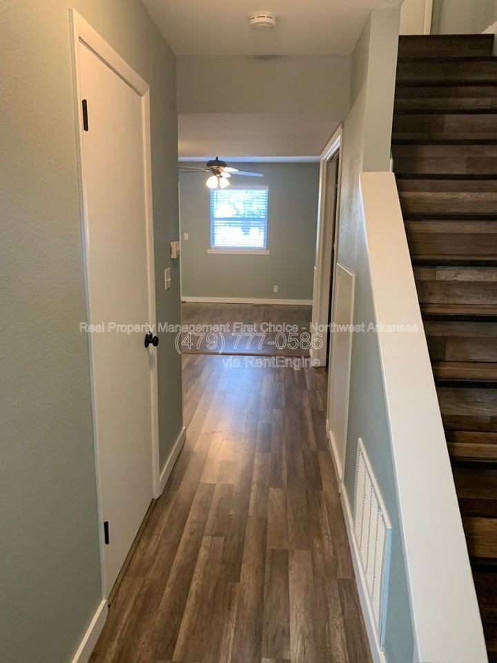 2013 W Sycamore St - Photo 2 of 20