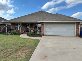 featured image of 613 E Linden Ln