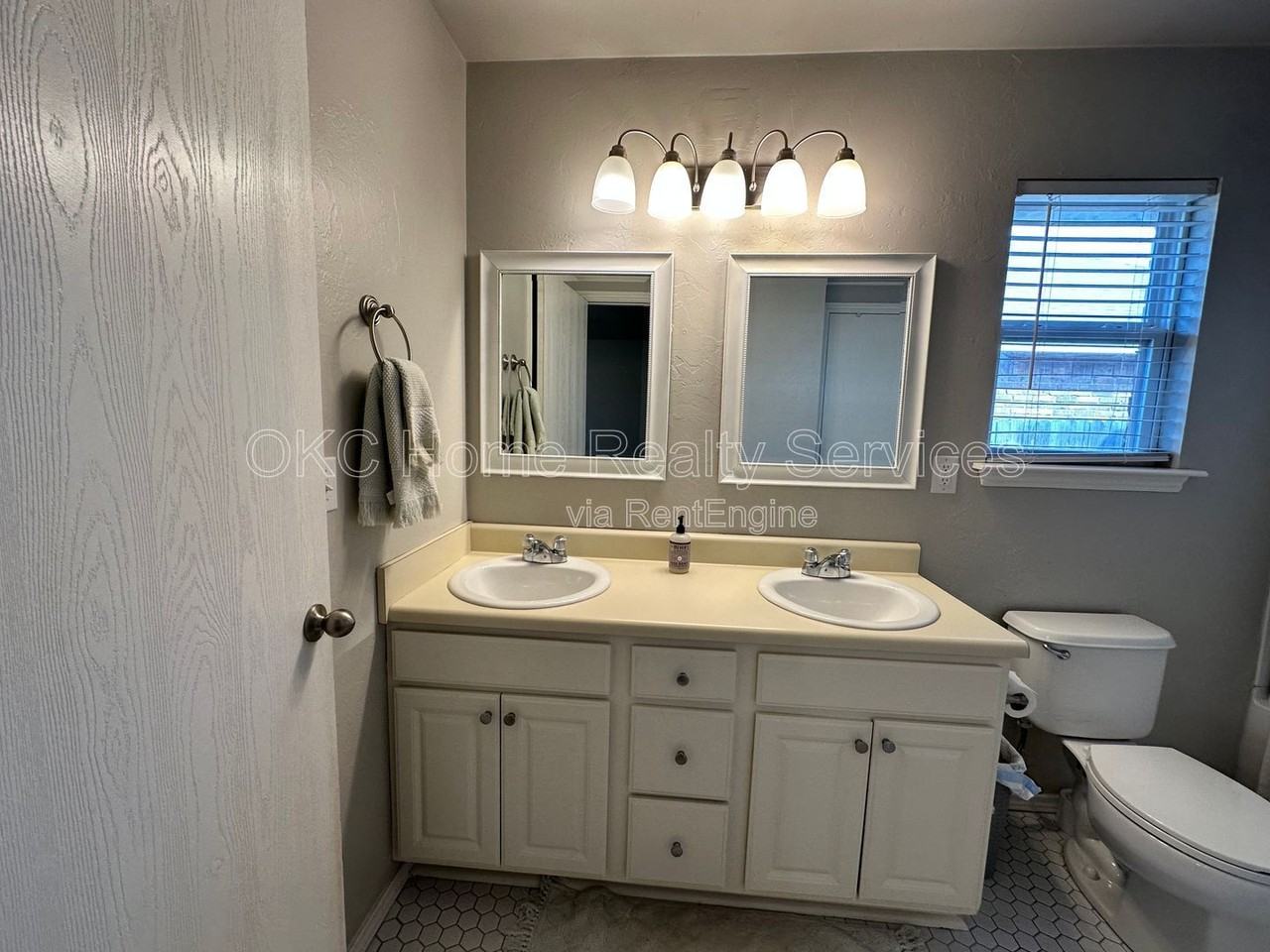 613 E Linden Ln - Photo 6 of 15