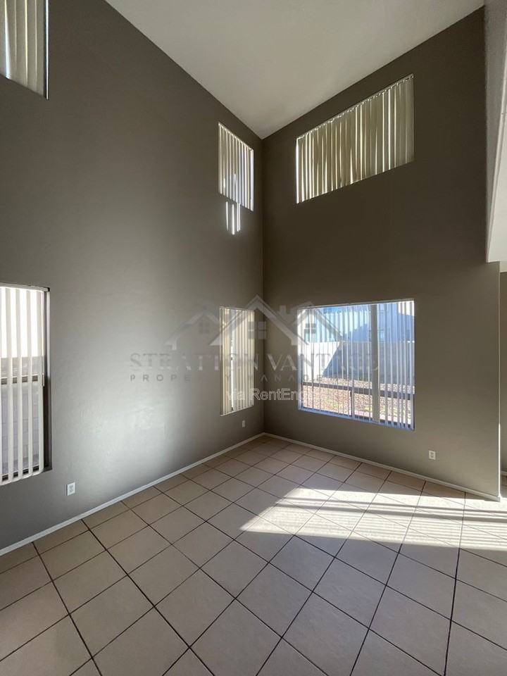 11381 W Yuma St - Photo 5 of 38
