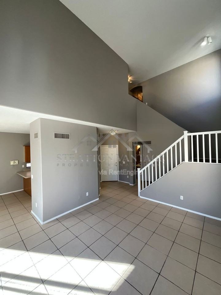 11381 W Yuma St - Photo 7 of 38