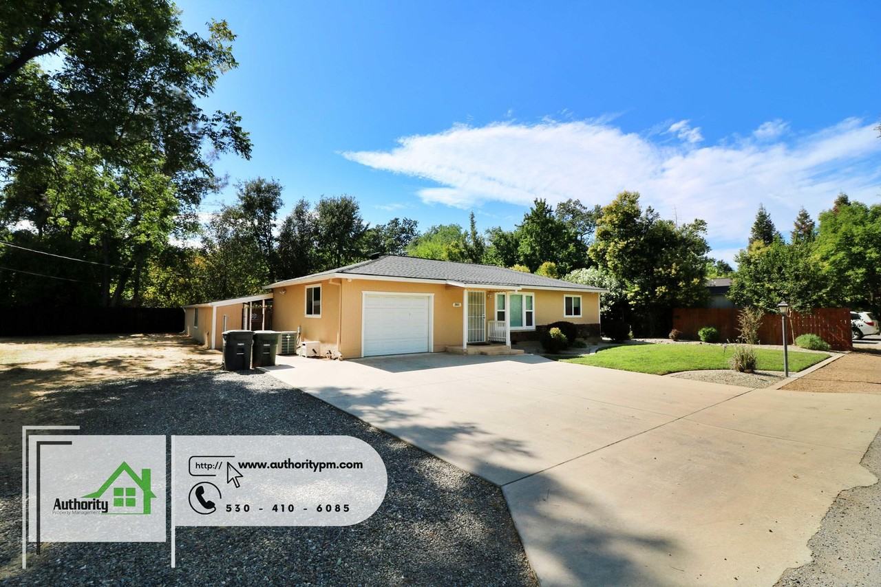 2061 Jewell Ln - Photo 2 of 17