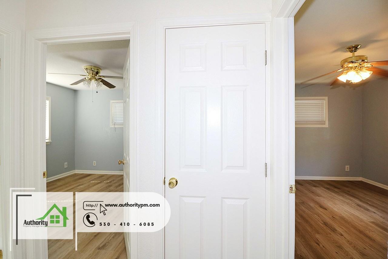 2061 Jewell Ln - Photo 6 of 17
