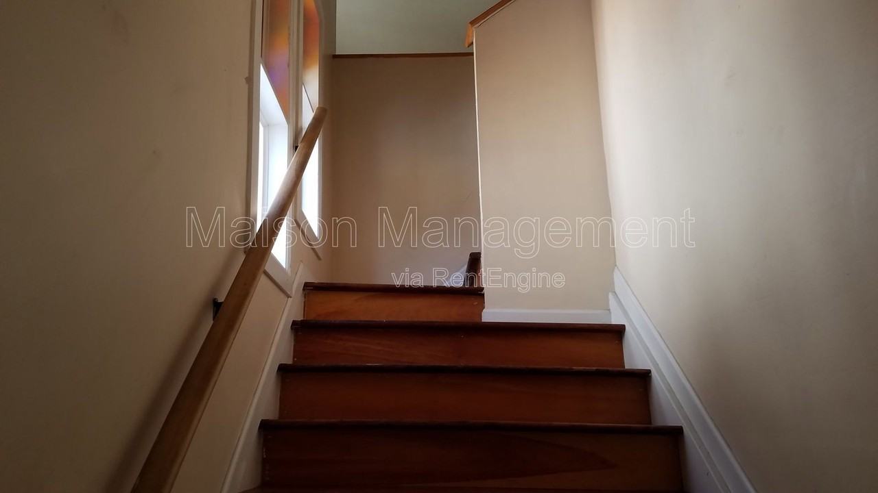 486 S Goodman St - Photo 2 of 14
