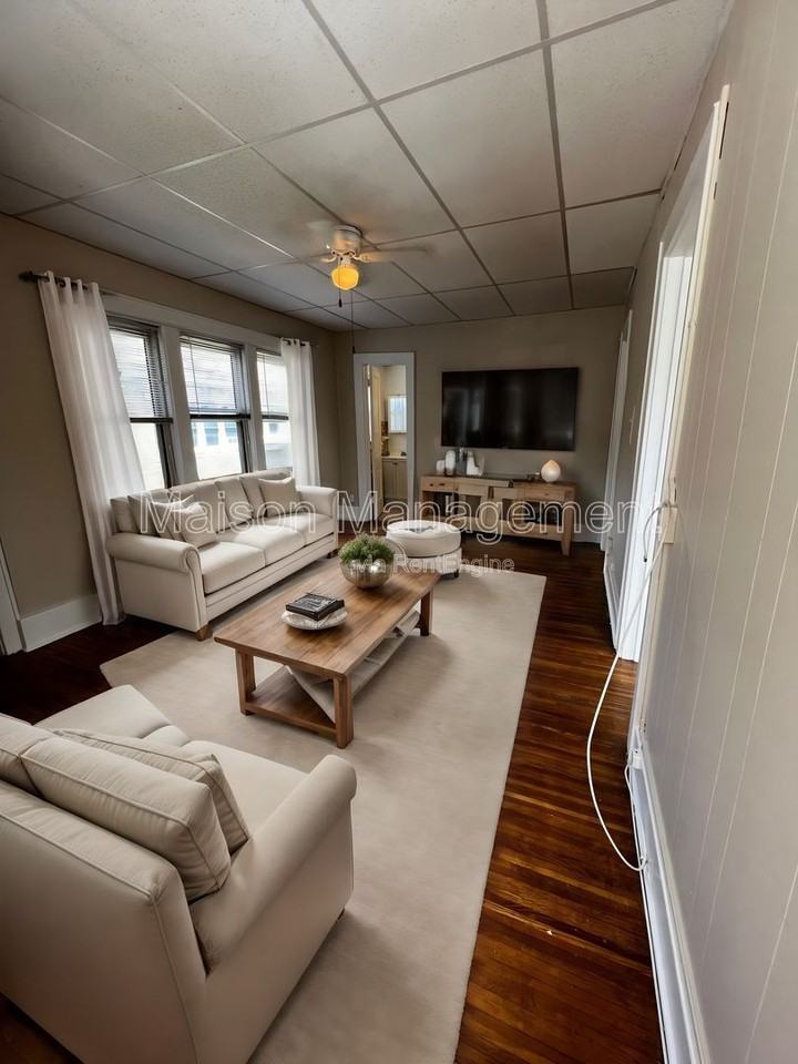 1625 East Ave #305 - Photo 2 of 14