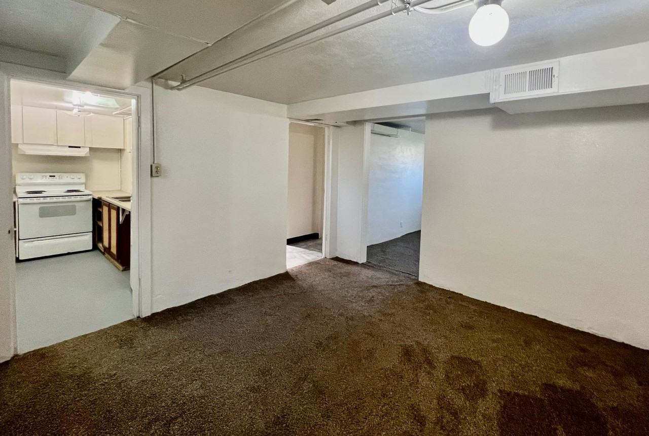 1201 N 8th St #10 - Photo 4 of 12