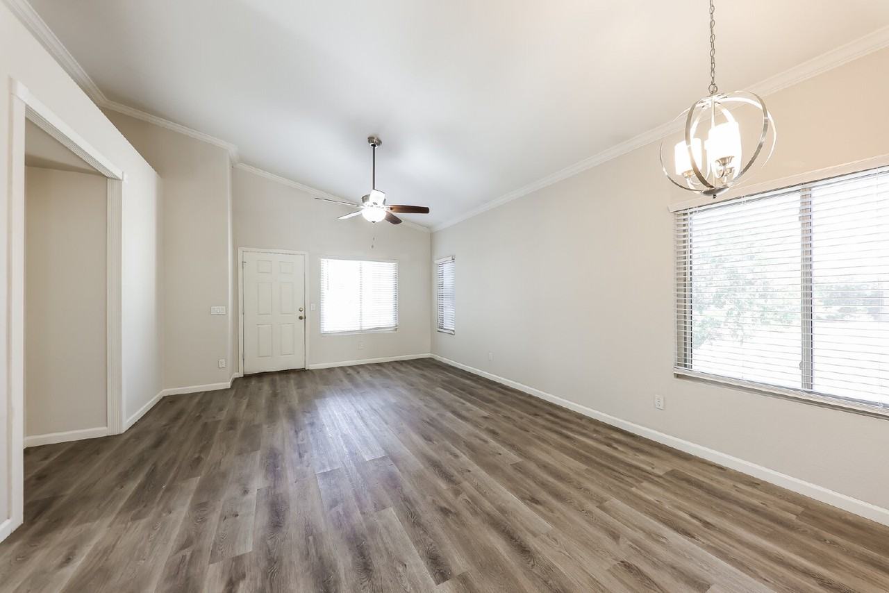 2723 S 156th Dr - Photo 4 of 11