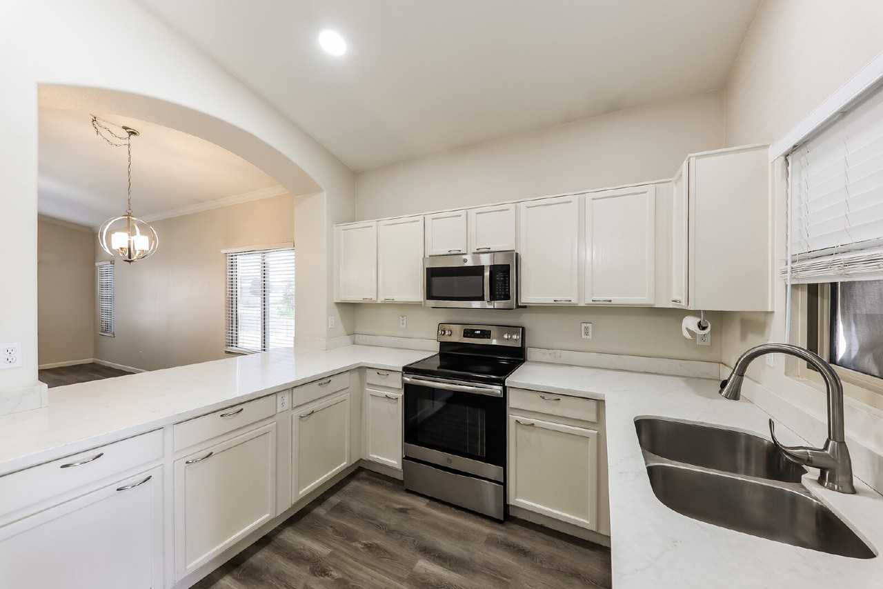 2723 S 156th Dr - Photo 6 of 11