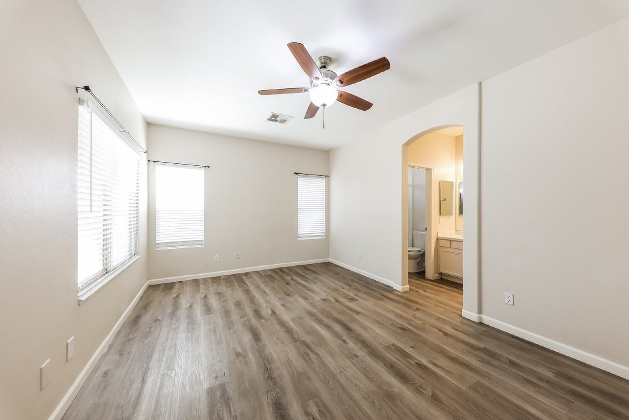 2723 S 156th Dr - Photo 7 of 11