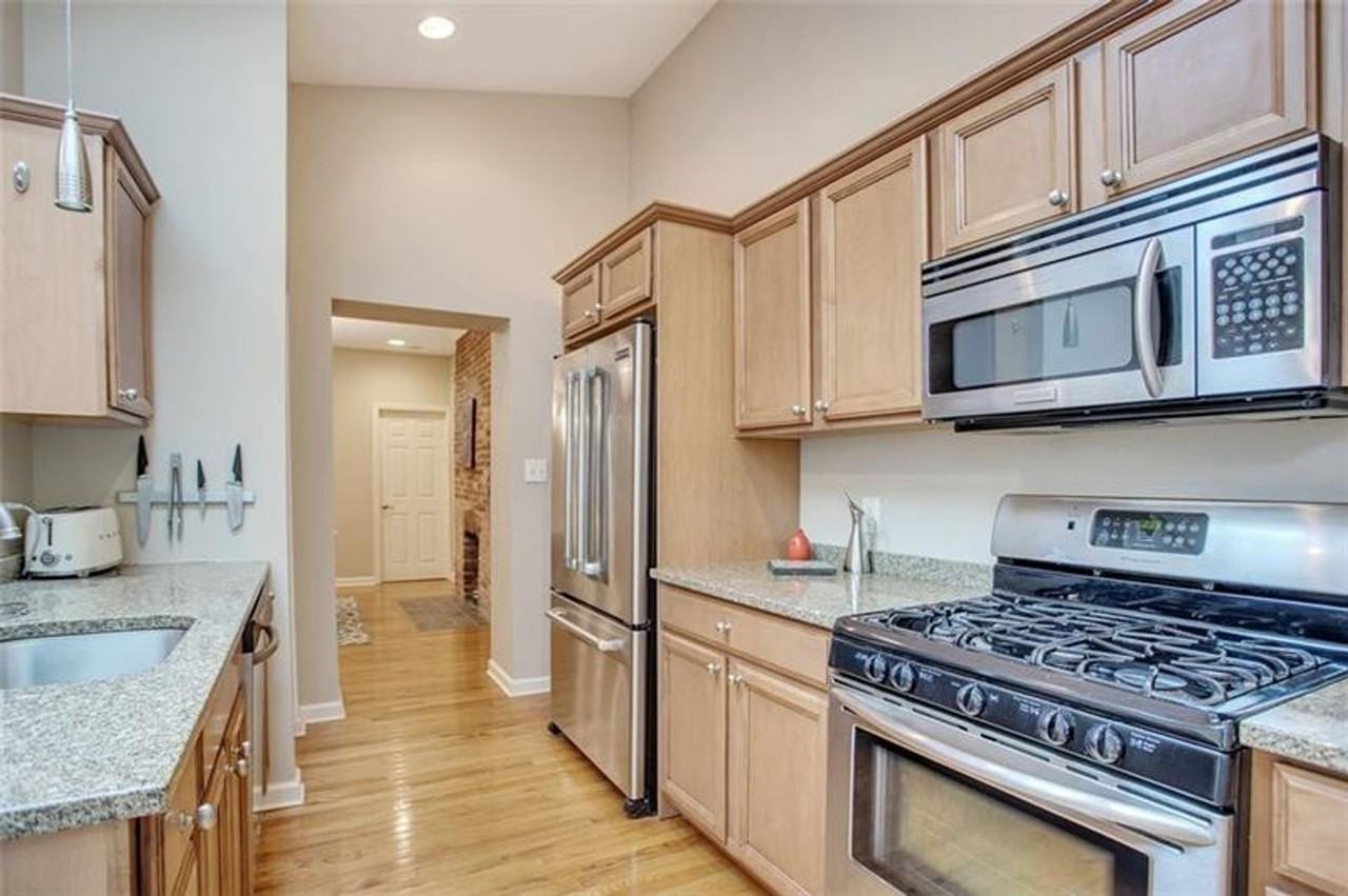 1813 Wharton St - Photo 2 of 22