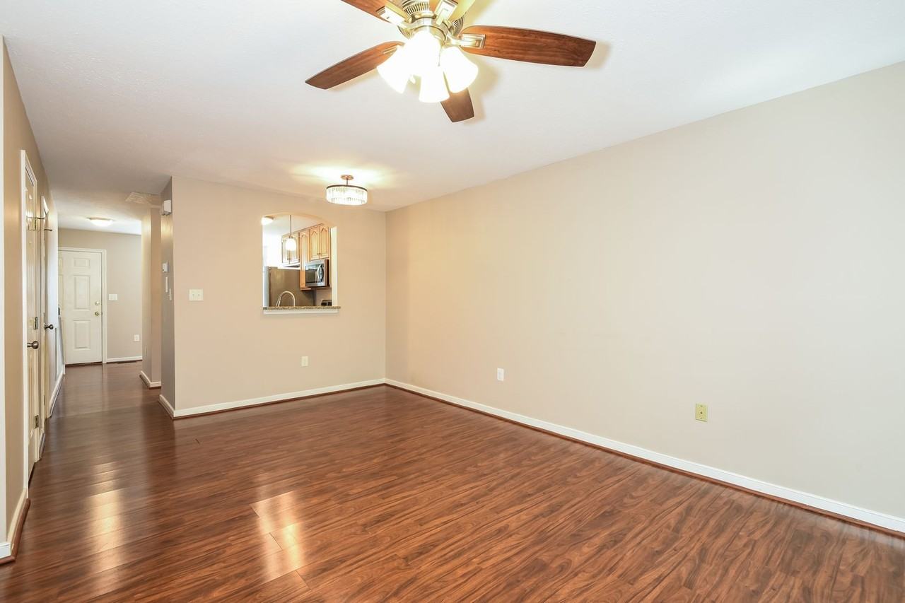 7029 Pine Orchard Ct - Photo 4 of 19