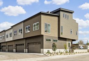 featured image of 4325 N Greentrail Ln