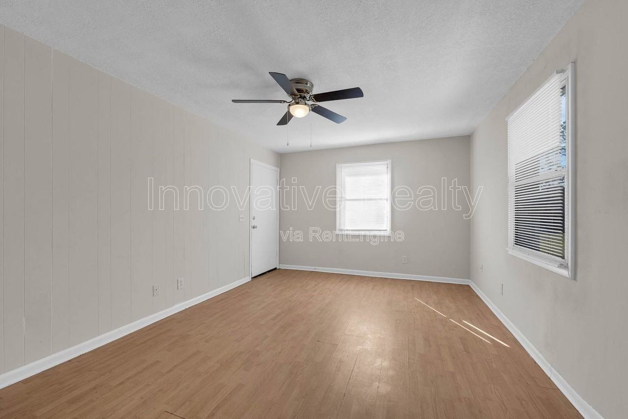 5113 Curry Ford Rd #3 - Photo 2 of 14