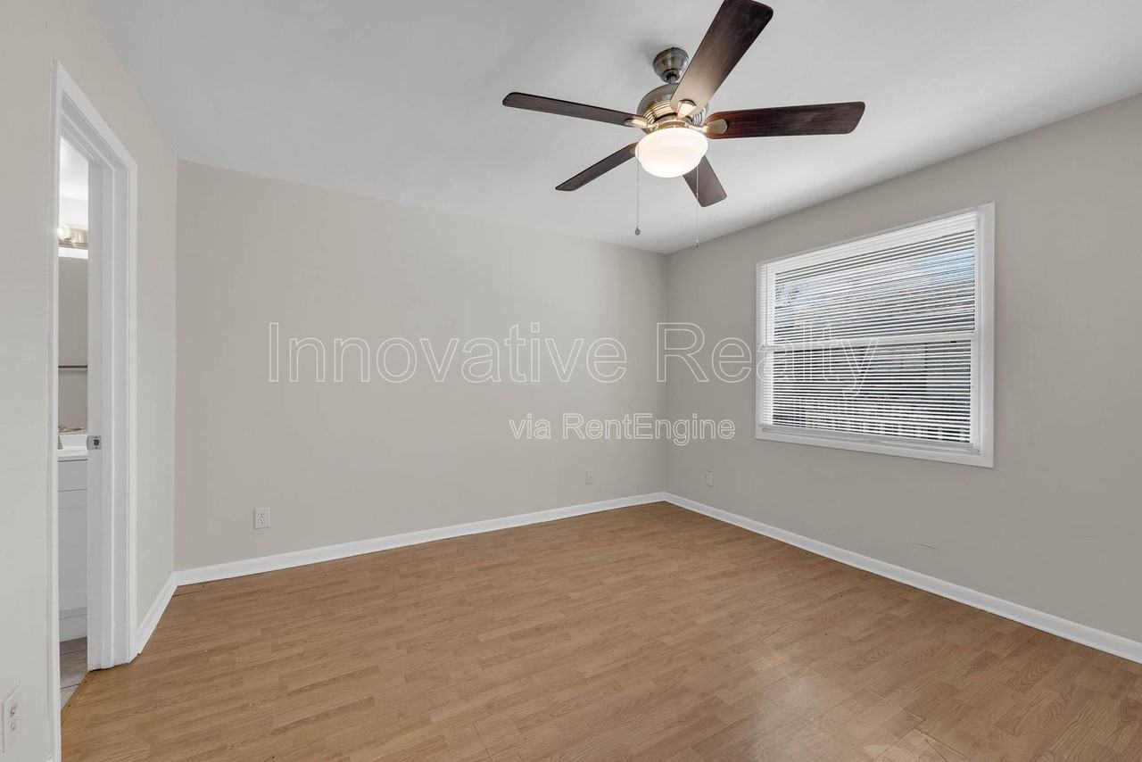 5113 Curry Ford Rd #3 - Photo 6 of 14