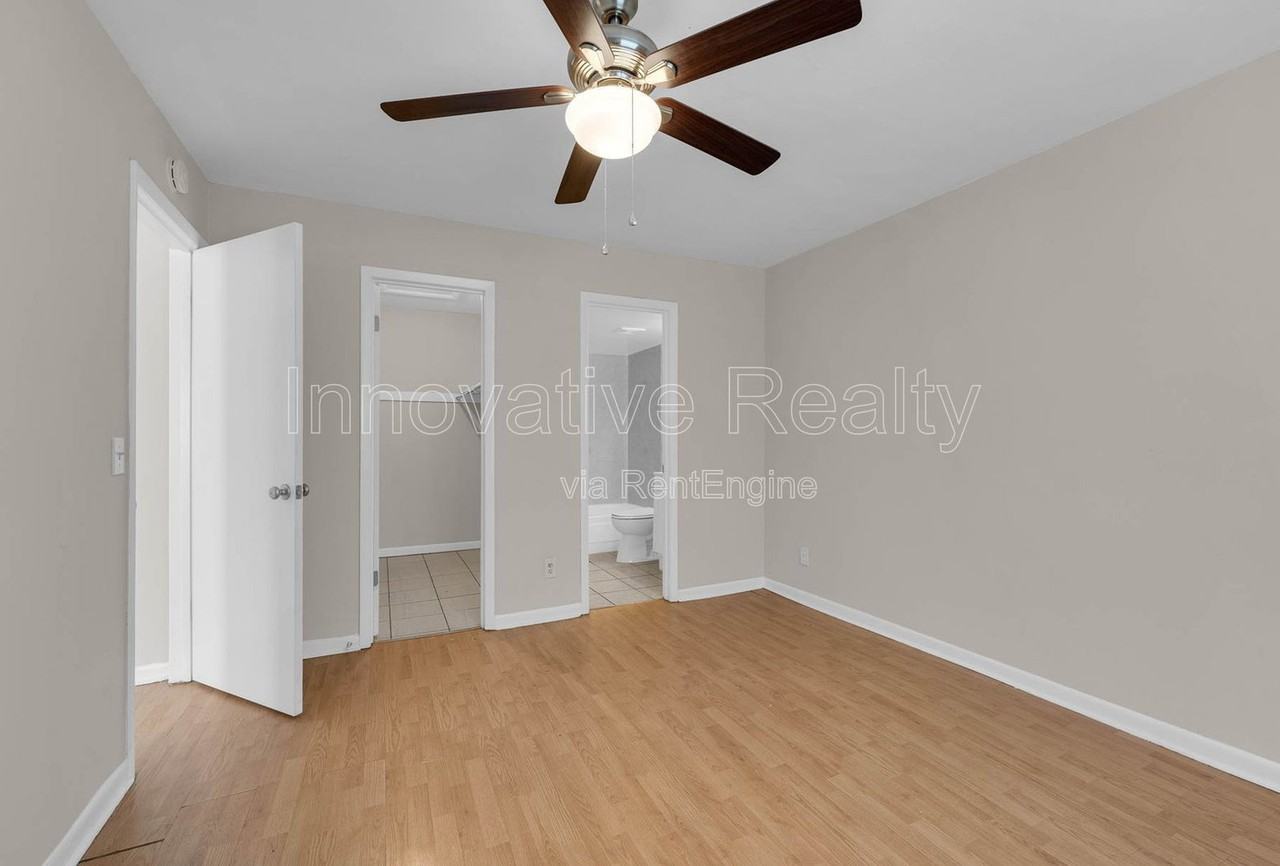 5113 Curry Ford Rd #3 - Photo 7 of 14