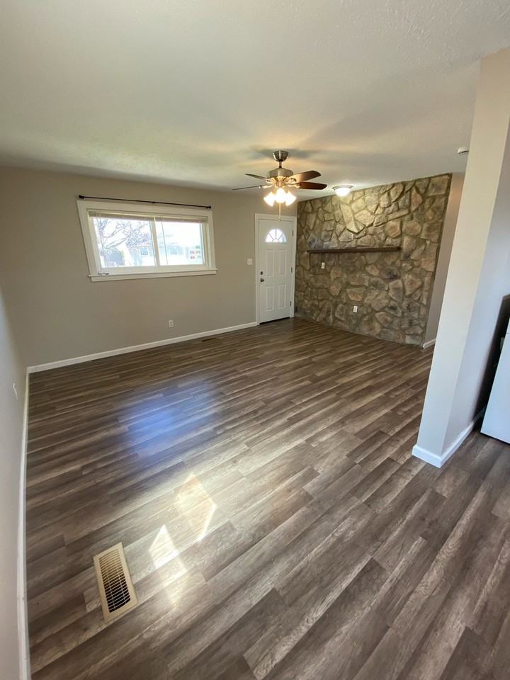 7 Briarcliff Dr - Photo 3 of 13