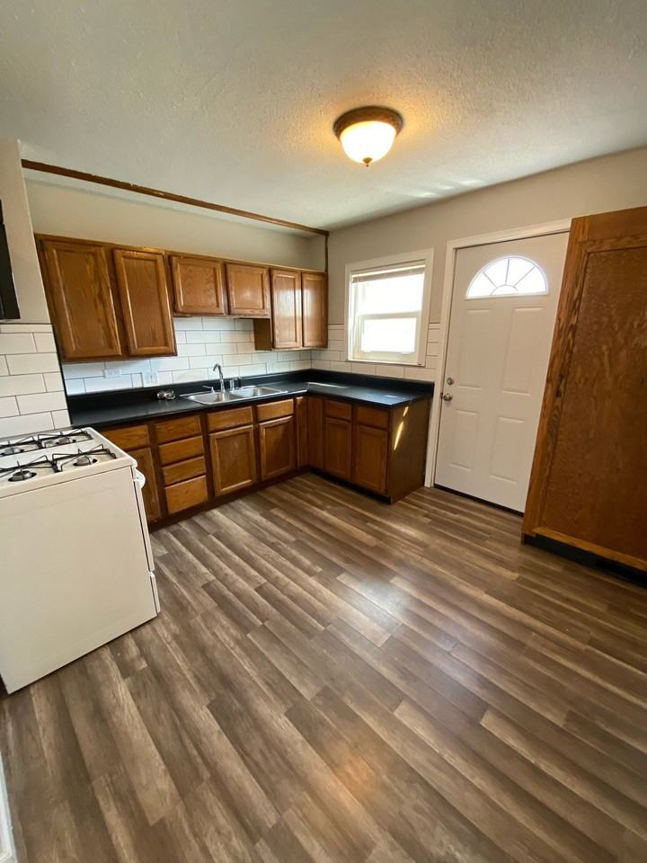 7 Briarcliff Dr - Photo 4 of 13