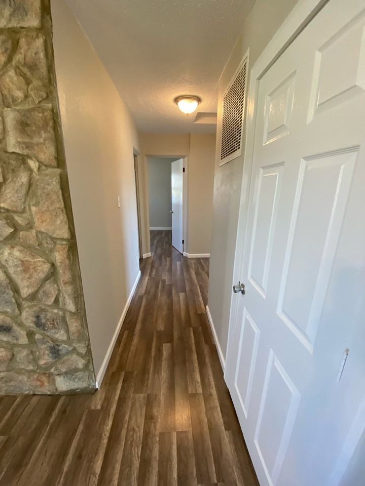 7 Briarcliff Dr - Photo 6 of 13