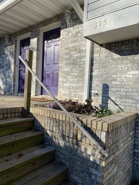 315 Hannah Dr - Photo 2 of 25