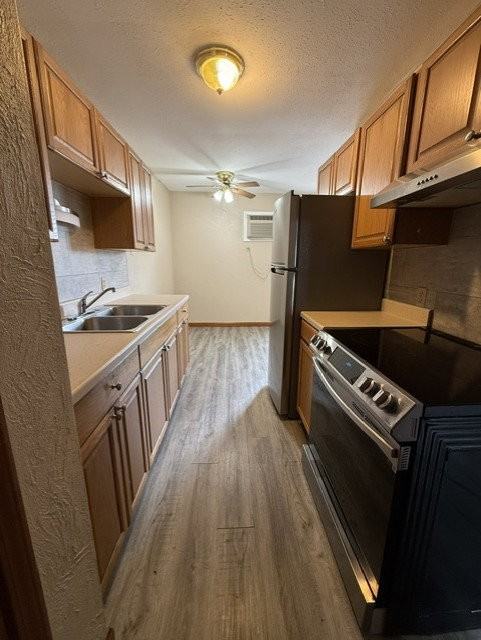 1306 9th St #205 - Photo 4 of 8
