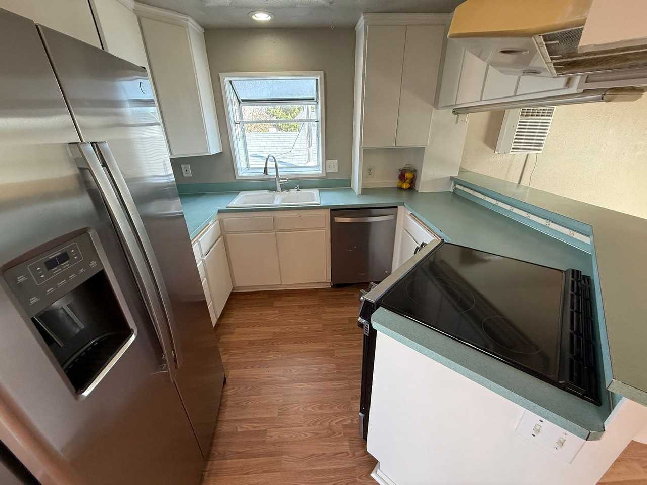2551 23rd Ave Se - Photo 5 of 27