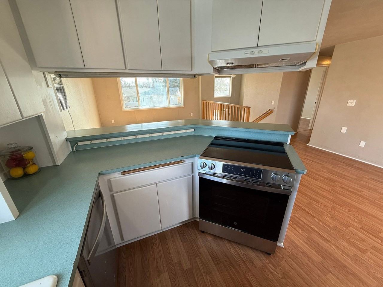 2551 23rd Ave Se - Photo 6 of 27