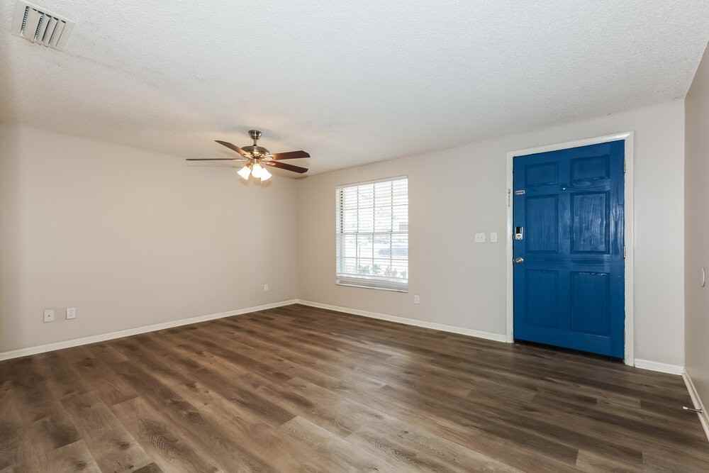 904 Briarcliff Dr - Photo 3 of 16