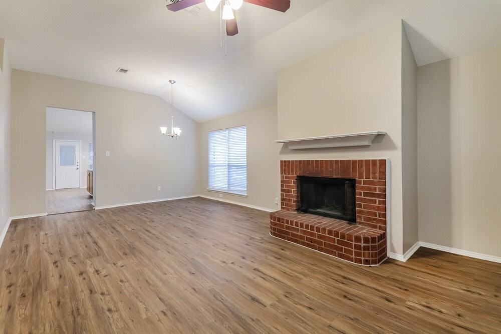 2632 Bent Brook Dr - Photo 4 of 16