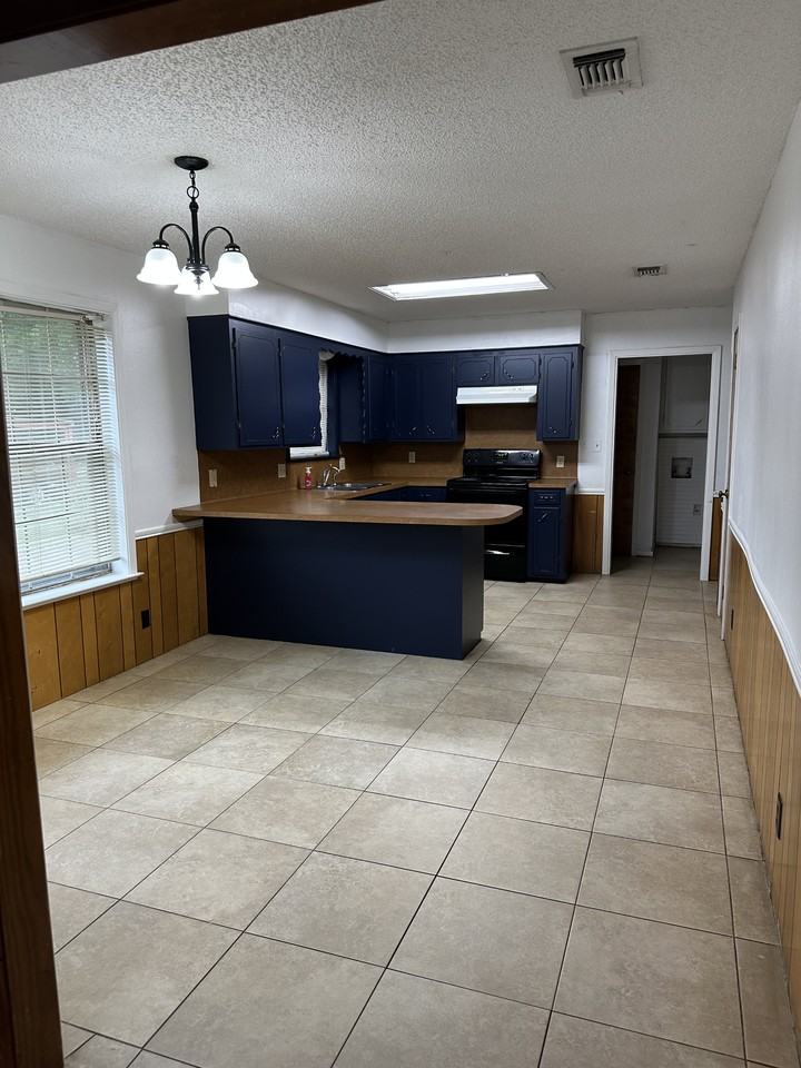2005 Majestic Pace St #B - Photo 3 of 5
