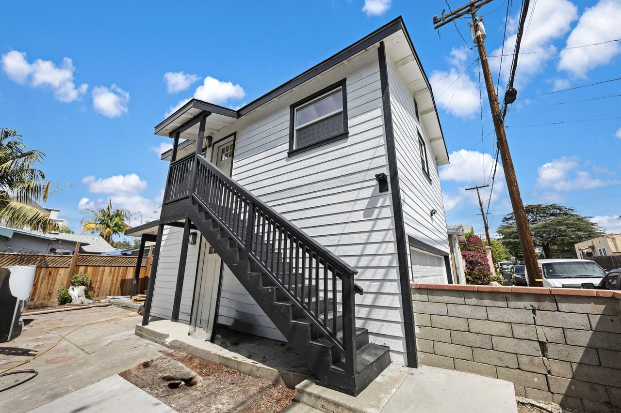 13407 Helen St #AB - Photo 3 of 25