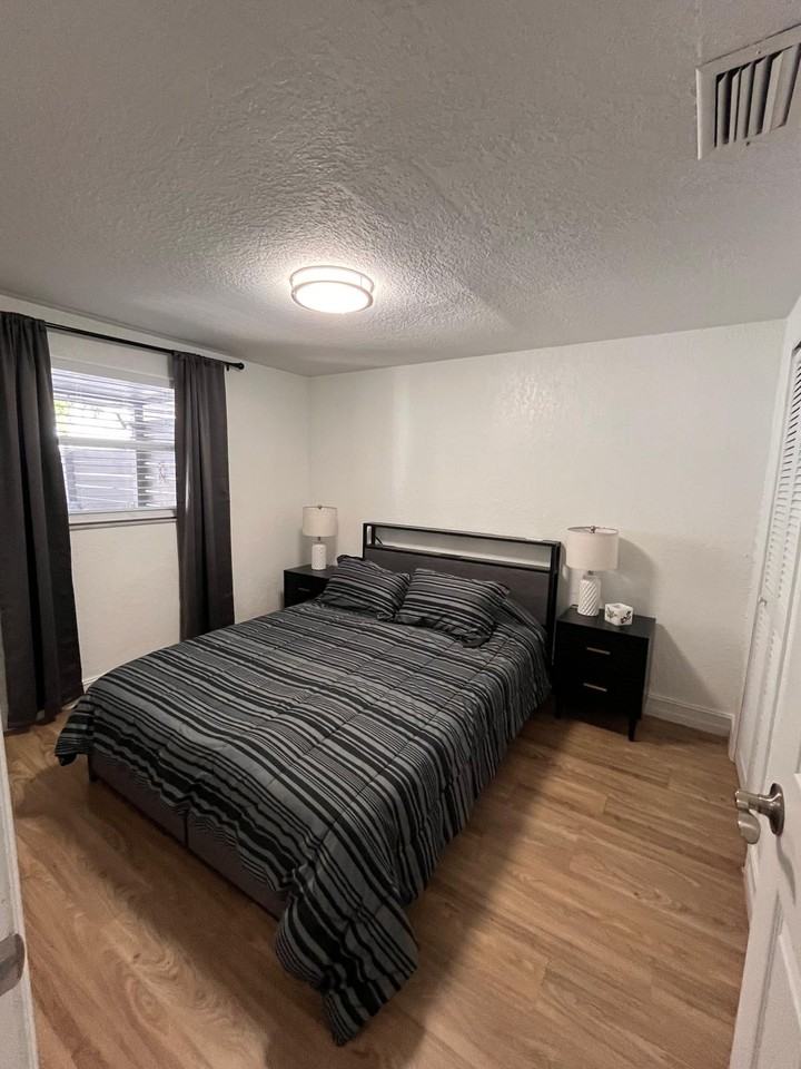 626 9th Ave W #NA - Photo 5 of 14
