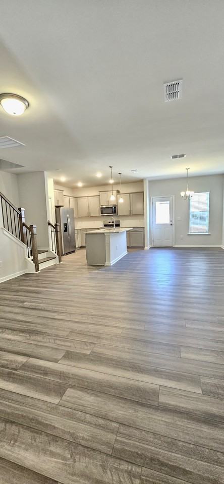 220 Broomside Ave - Photo 5 of 24