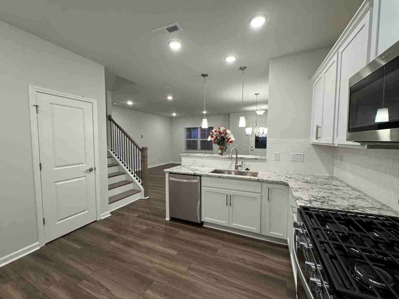 720 Faucette St #720 - Photo 5 of 24