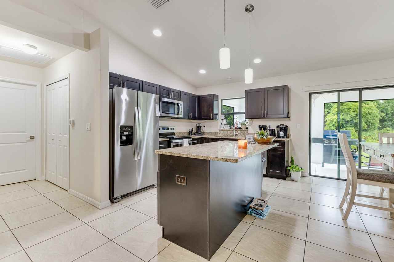 2811 25th St Sw #NA - Photo 4 of 17