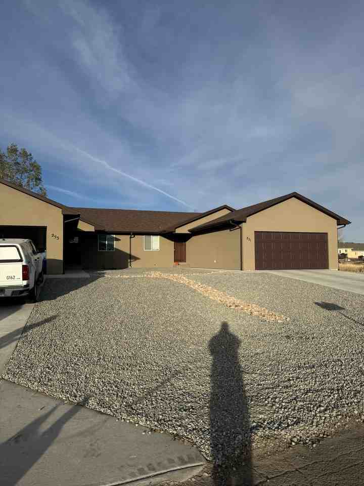 251 W Acorn Dr #251 - Photo 2 of 9