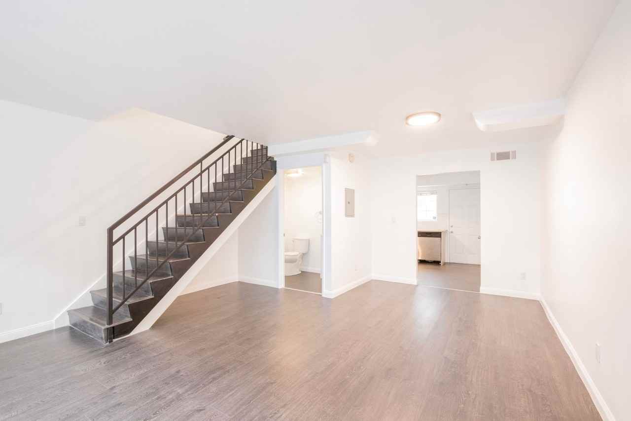 1817 Garfield Pl - Photo 6 of 12