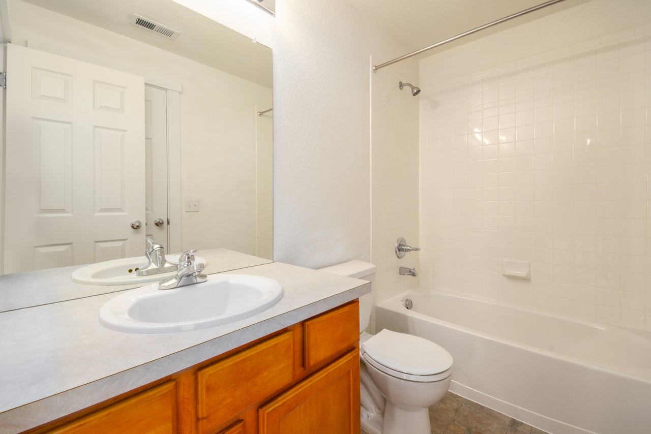 8546 E 25th Pl #14763265 - Photo 4 of 11