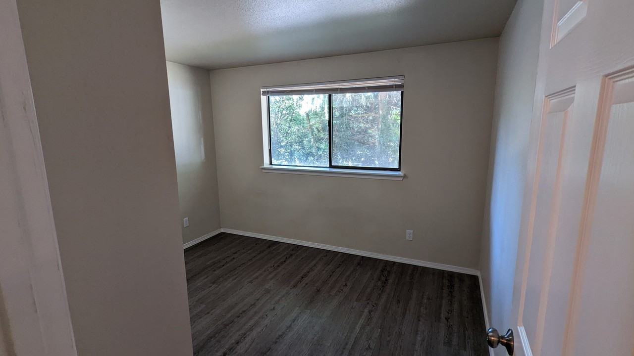 816 Union Mills Rd Se #3 - Photo 2 of 6