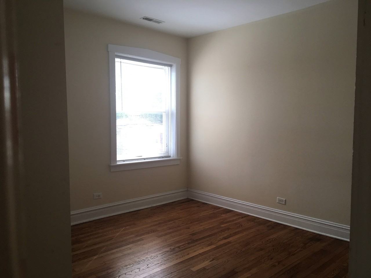 4956 N Saint Louis Ave #2 - Photo 5 of 9