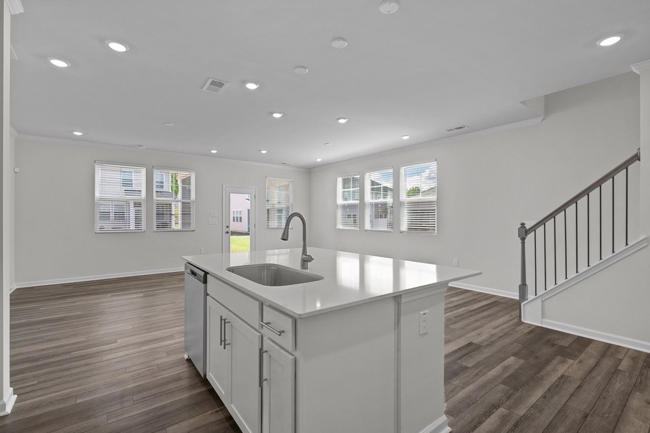 5715 Woodlawn Dr #1 - Photo 7 of 20